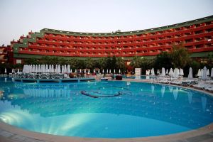 DELPHIN DELUXE RESORT