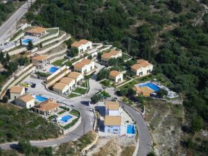 Pantheon Villas Kalamitsi