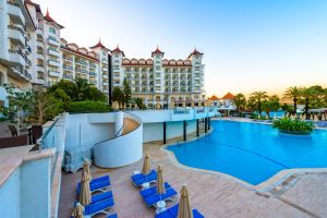 SERENIS RESORT&AQUA PARK