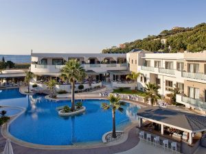 THE LESANTE LUXURY HOTEL & SPA