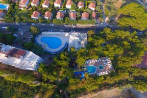 FLORA SUITES HOTEL