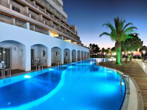 BATIHAN BEACH RESORT