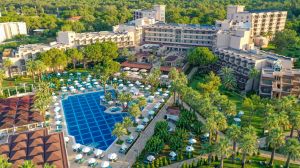 CRYSTAL TAT BEACH GOLF RESORT