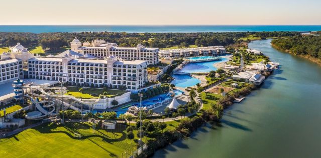 TITANIC DELUXE GOLF BELEK