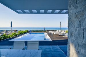 CRYSTAL VILLAS SUITES