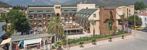 AMBASSADOR GROUP HOTEL