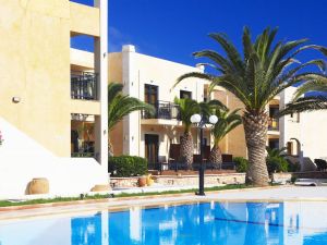 ATLANTIS BEACH HOTEL