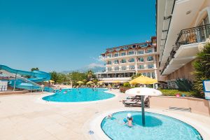 LOCEANICA BEACH RESORT HOTEL