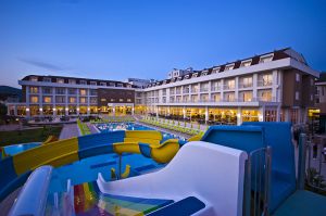 WHITE LILYUM HOTEL