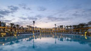 Serry Beach Resort Premium