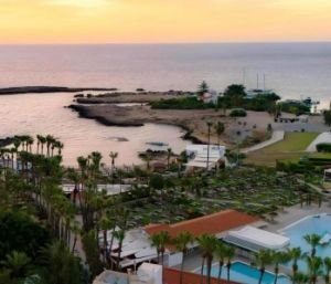CAVO MARIS BEACH HOTEL