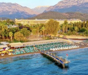 CRYSTAL DE LUXE RESORT & SPA