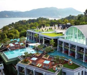 Crest Resort & Pool Villas