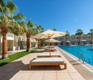 REEF OASIS BEACH RESORT